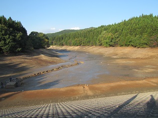 泉谷地ため池