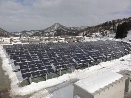 県営太陽光発電全景