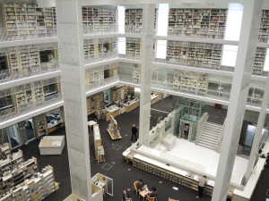 米沢図書館吹抜上