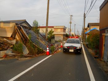 パトカーによる防犯警戒活動